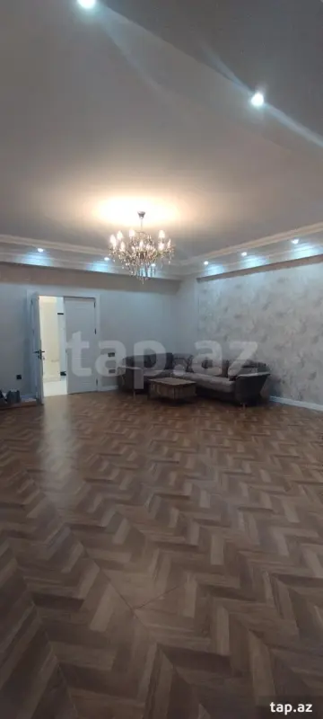 Kirayə verilir 3 otaqlı yeni tikili 130 m²