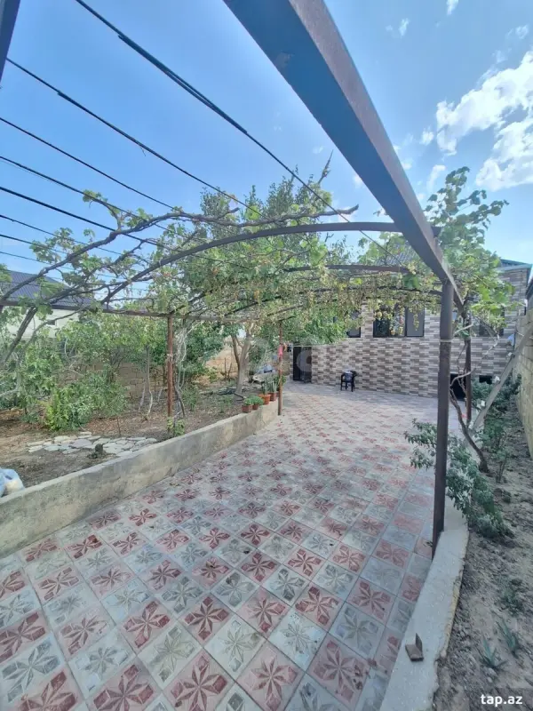Satılır 4 otaqlı həyət evi 130 m²