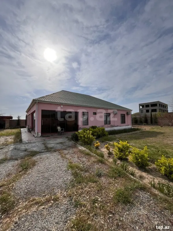 Satılır 5 otaqlı həyət evi 160 m²