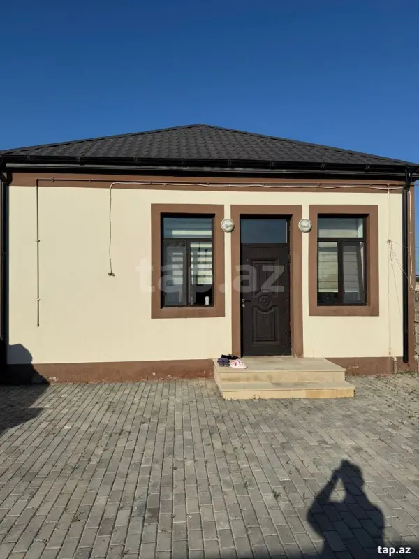 Satılır 2 otaqlı həyət evi 80 m²
