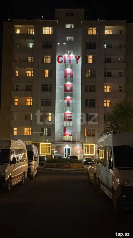 Kirayə verilir 20 otaqlı həyət evi 5000 m²