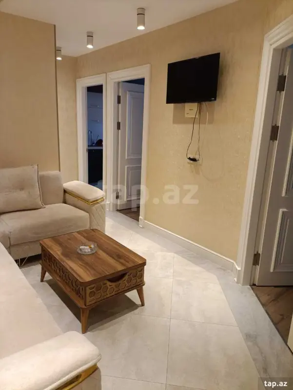 Kirayə verilir 2 otaqlı yeni tikili 60 m²