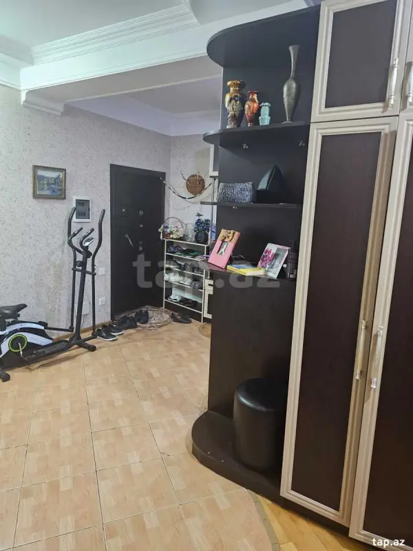 Satılır 3 otaqlı yeni tikili 125 m²