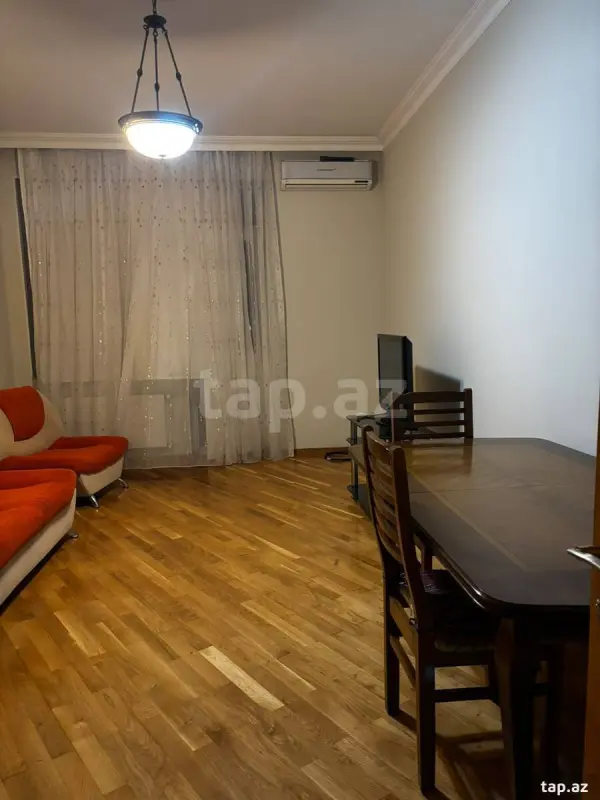 Kirayə verilir 3 otaqlı yeni tikili 95 m²