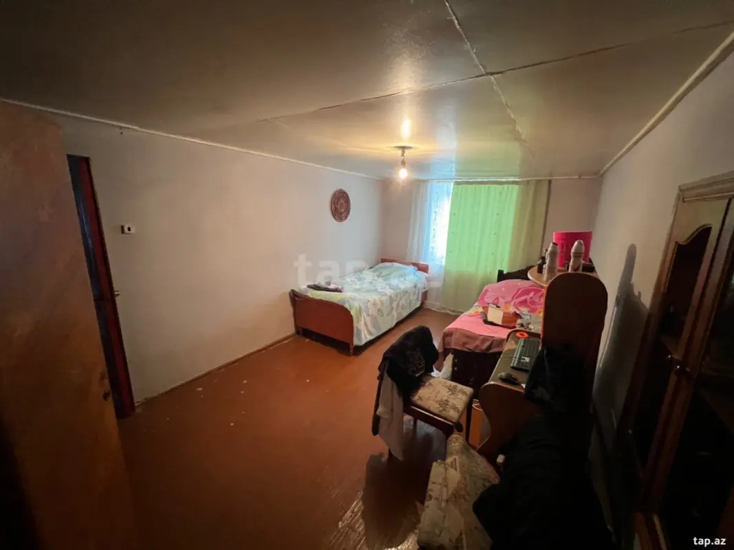 Satılır 8 otaqlı həyət evi 115 m²