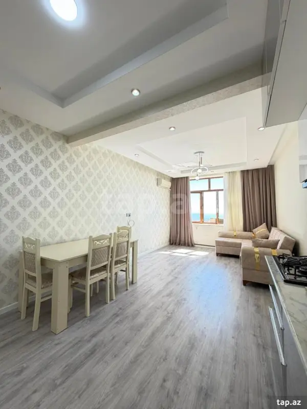 Satılır 2 otaqlı yeni tikili 76 m²