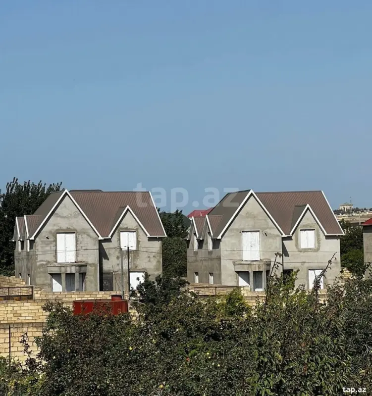 Satılır 5 otaqlı həyət evi 160 m²