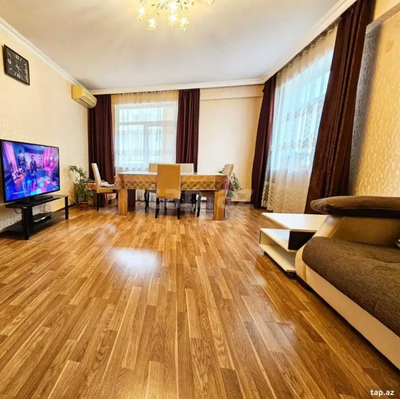 Satılır 3 otaqlı yeni tikili 120 m²