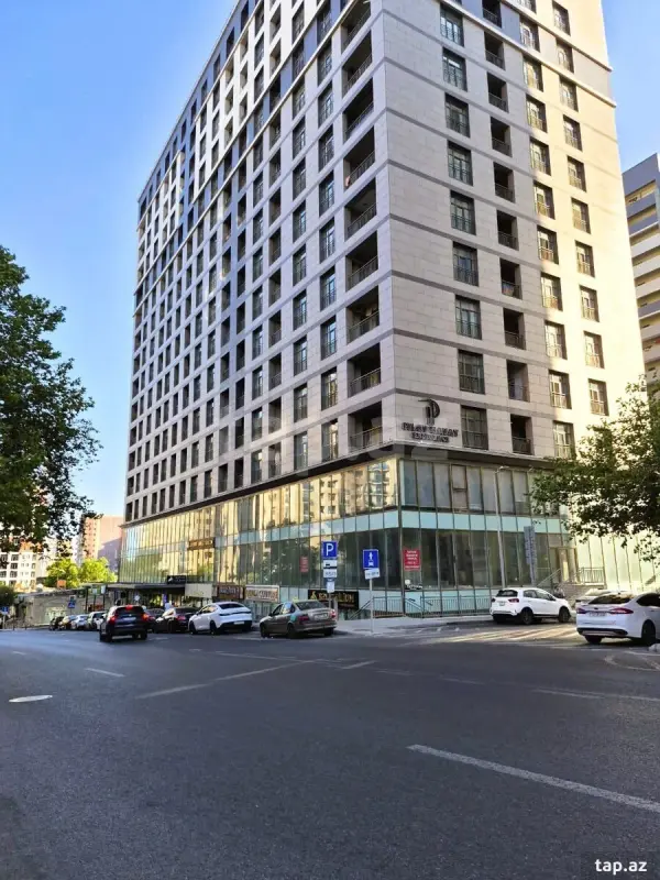 Satılır 4 otaqlı yeni tikili 225 m²