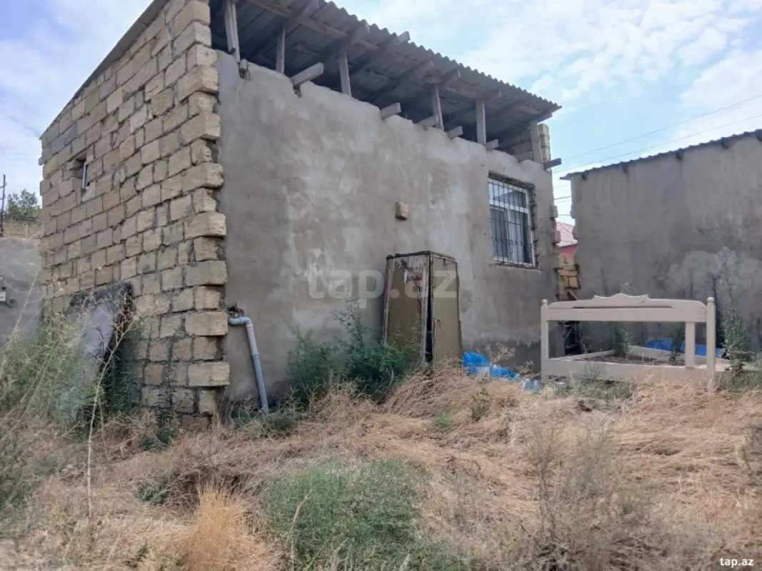 Satılır 1 otaqlı həyət evi 40 m²