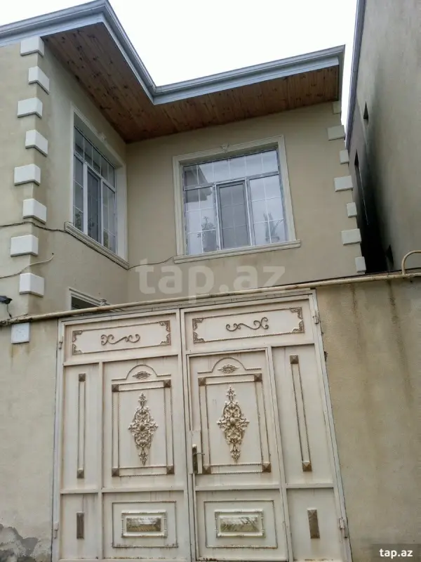 Satılır 5 otaqlı həyət evi 200 m²