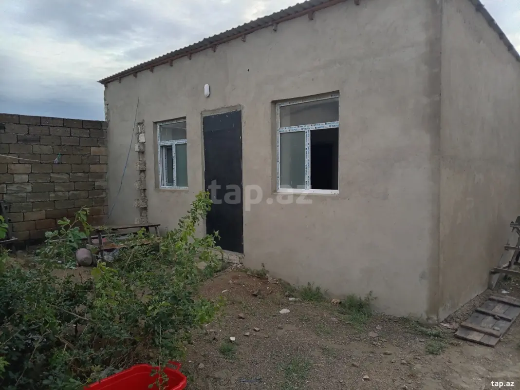 Satılır 3 otaqlı həyət evi 70 m²