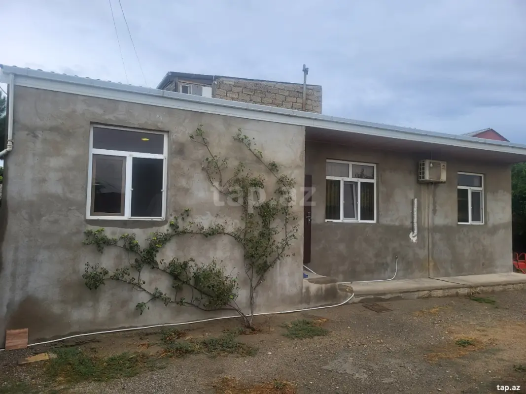 Satılır 2 otaqlı həyət evi 75 m²