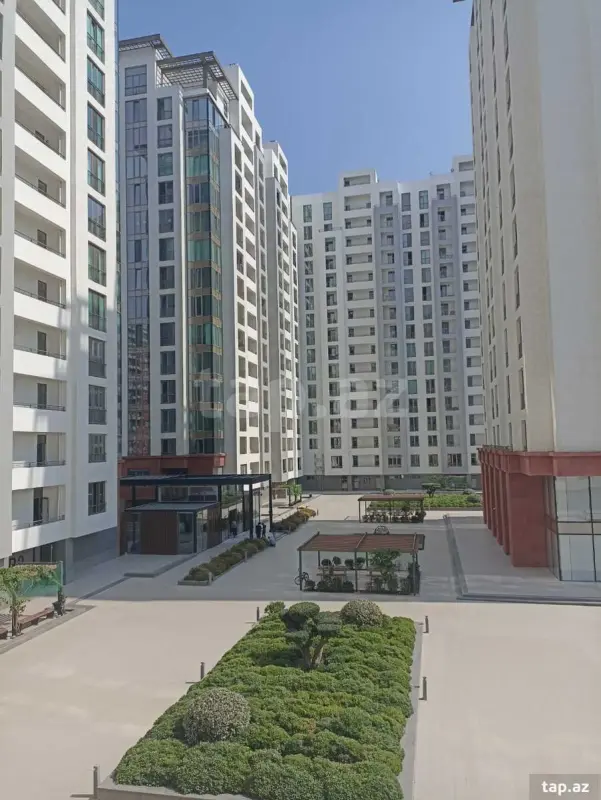 Satılır 3 otaqlı yeni tikili 100 m²