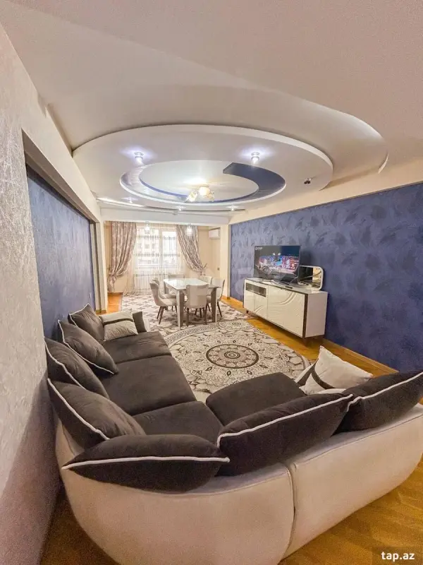 Kirayə verilir 3 otaqlı yeni tikili 100 m²