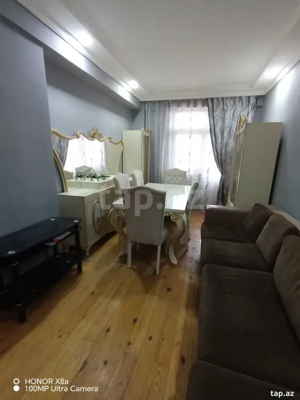Satılır 2 otaqlı yeni tikili 75 m²