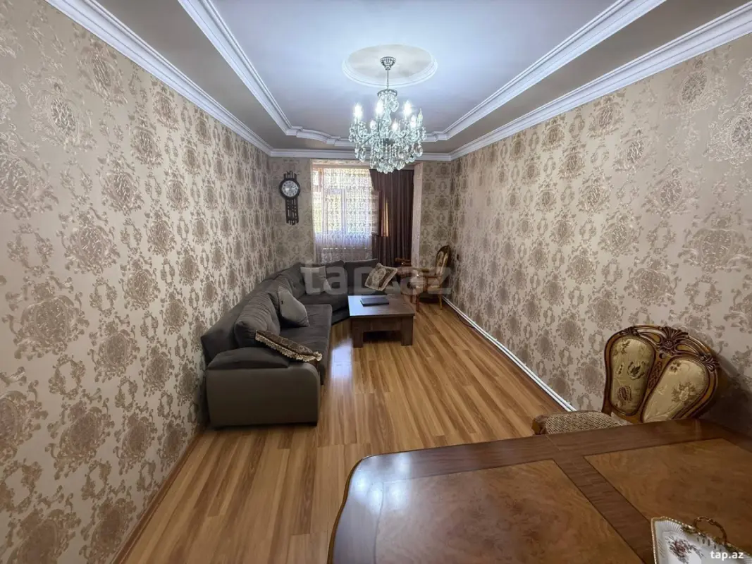 Satılır 4 otaqlı mənzil 105 m²