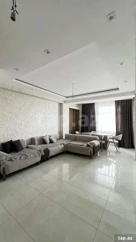 Kirayə verilir 3 otaqlı yeni tikili 90 m²