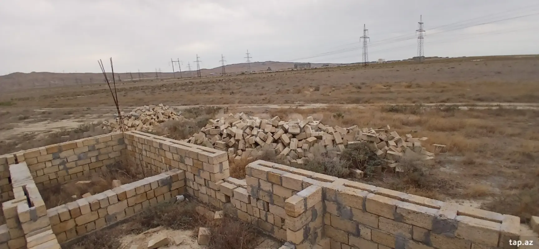 Satılır 4 otaqlı həyət evi 300 m²
