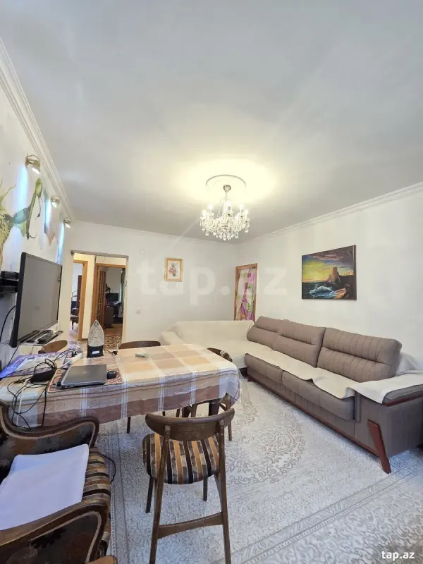 Satılır 4 otaqlı mənzil 95 m²