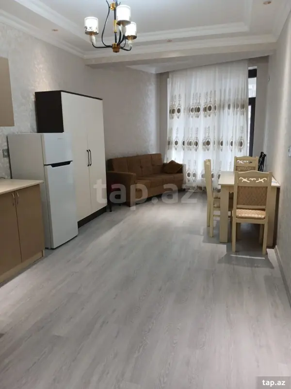 Kirayə verilir 2 otaqlı yeni tikili 79 m²