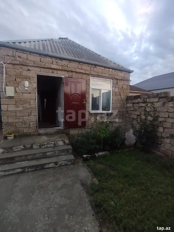 Satılır 2 otaqlı həyət evi 60 m²