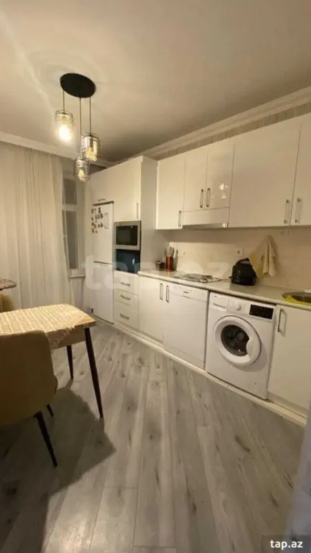 Satılır 3 otaqlı yeni tikili 84 m²