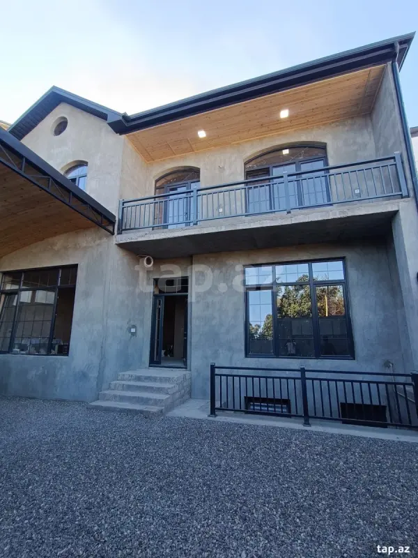 Satılır 4 otaqlı həyət evi 150 m²