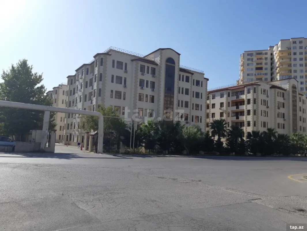Satılır 4 otaqlı yeni tikili 130 m²