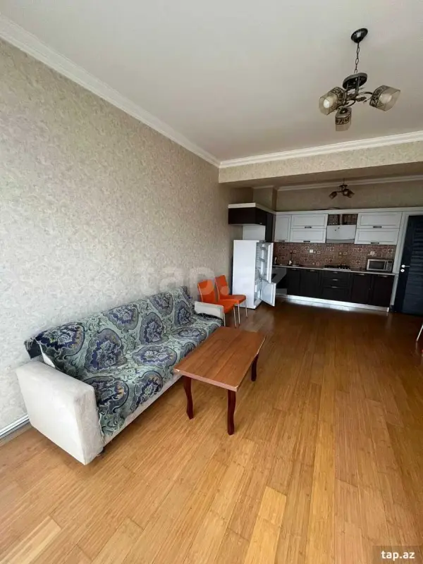 Kirayə verilir 2 otaqlı yeni tikili 60 m²