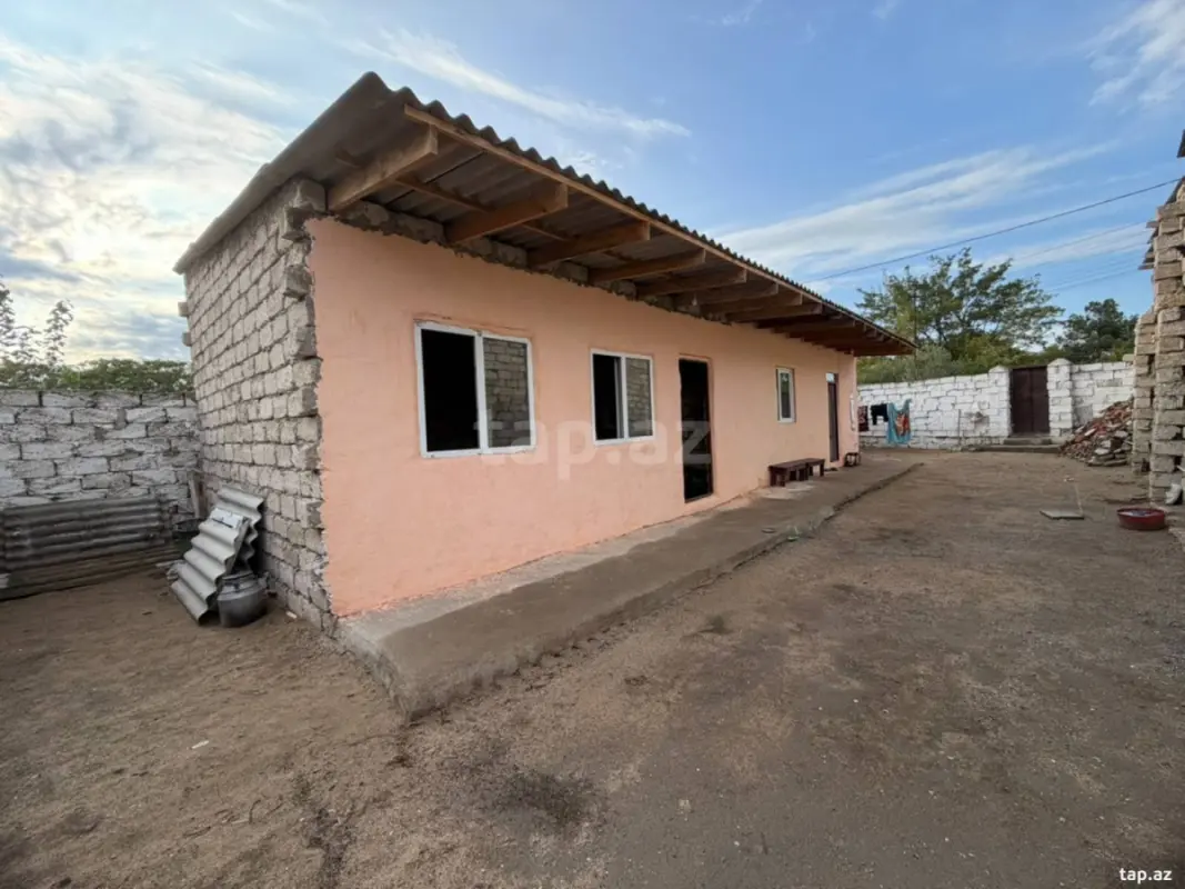 Satılır 2 otaqlı həyət evi 50 m²