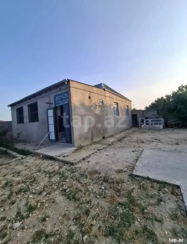 Satılır 4 otaqlı həyət evi 130 m²