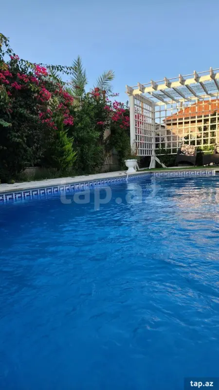 Kirayə verilir 4 otaqlı həyət evi 195 m²