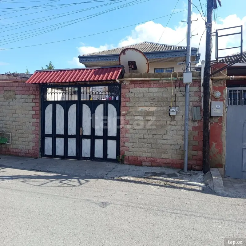 Satılır 4 otaqlı həyət evi 200 m²