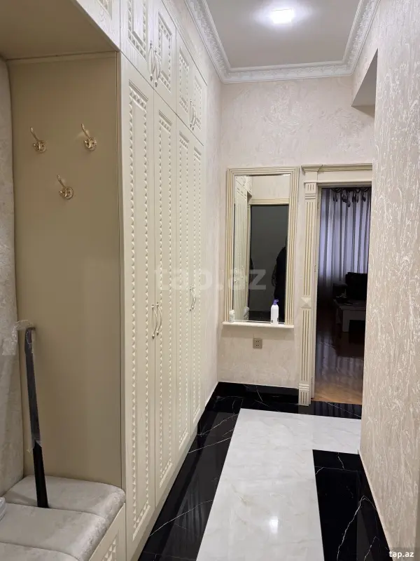 Kirayə verilir 2 otaqlı yeni tikili 84 m²