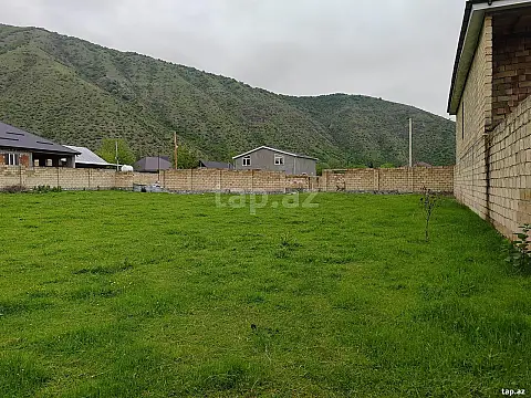 Satılır torpaq sahəsi — Şəki
