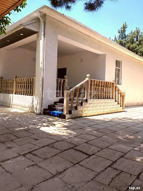 Satılır 4 otaqlı həyət evi 135 m²