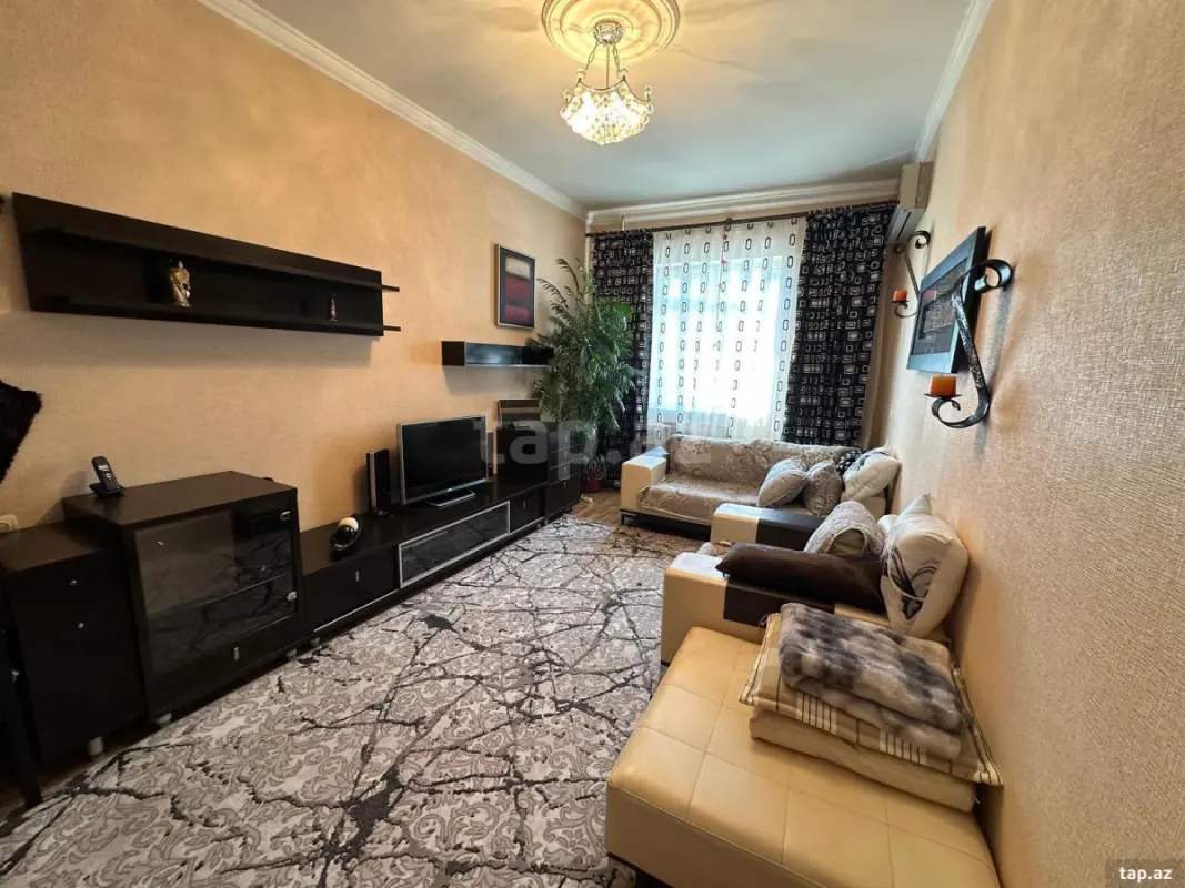Kirayə verilir 2 otaqlı yeni tikili 60 m²