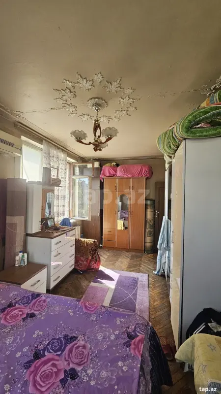 Satılır 5 otaqlı mənzil 130 m²