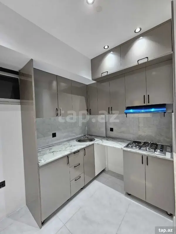Satılır 3 otaqlı yeni tikili 65 m²