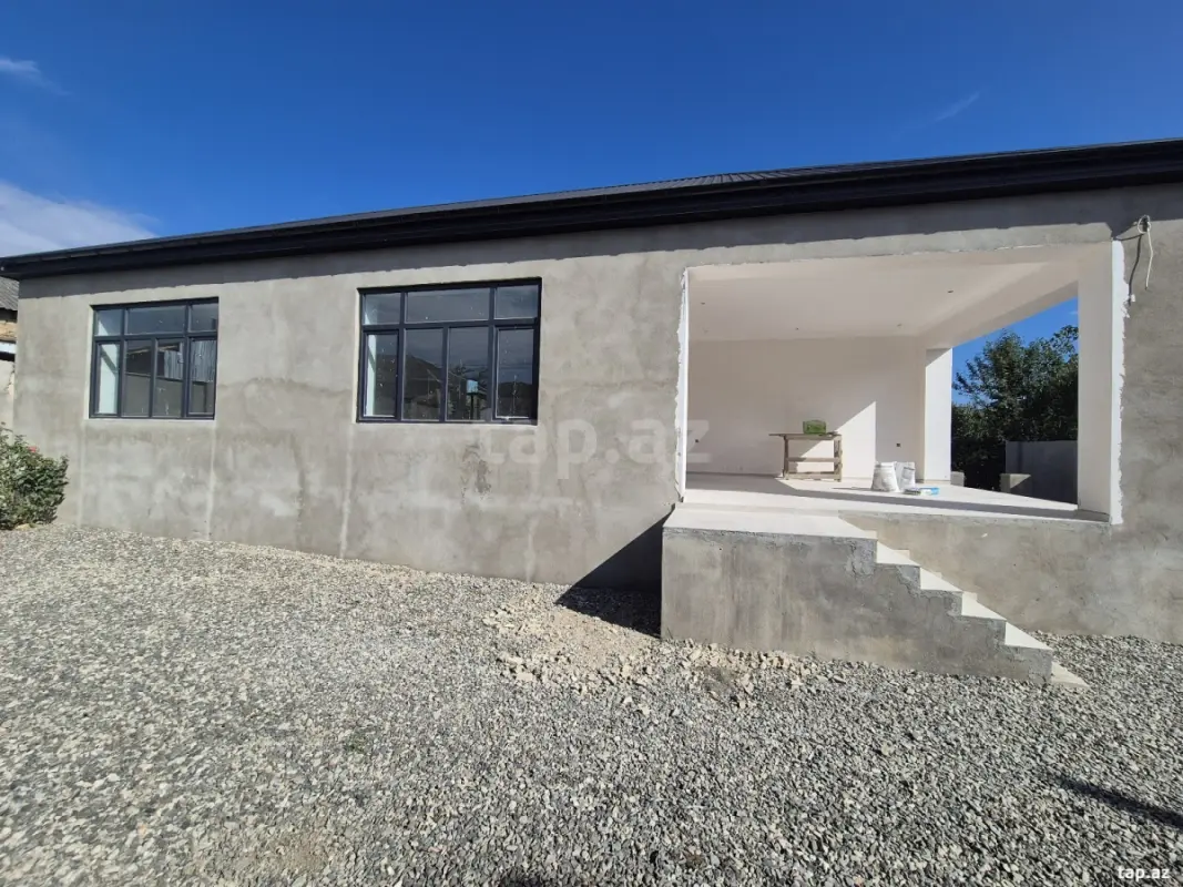 Satılır 3 otaqlı həyət evi 133 m²