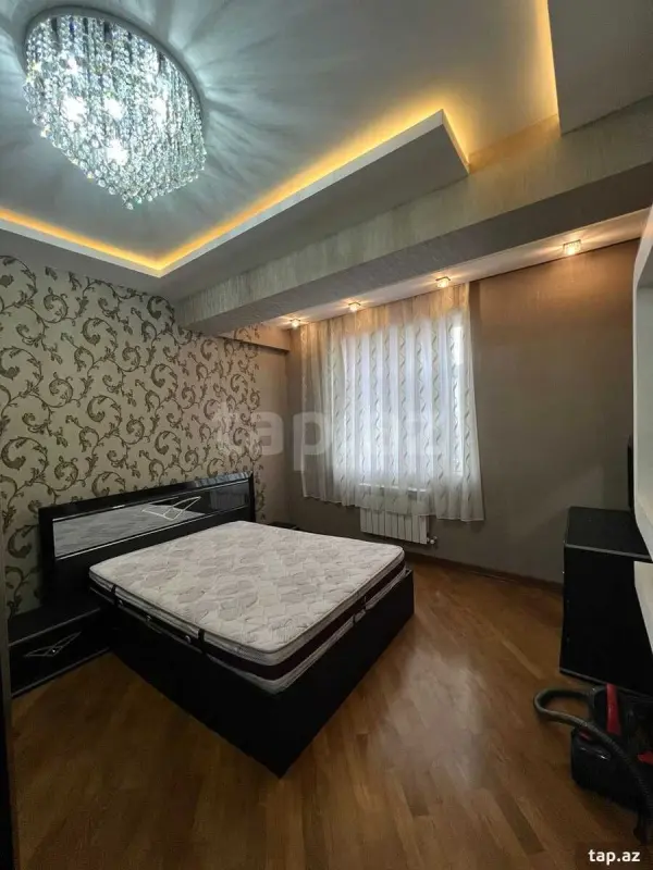 Kirayə verilir 6 otaqlı yeni tikili 220 m²