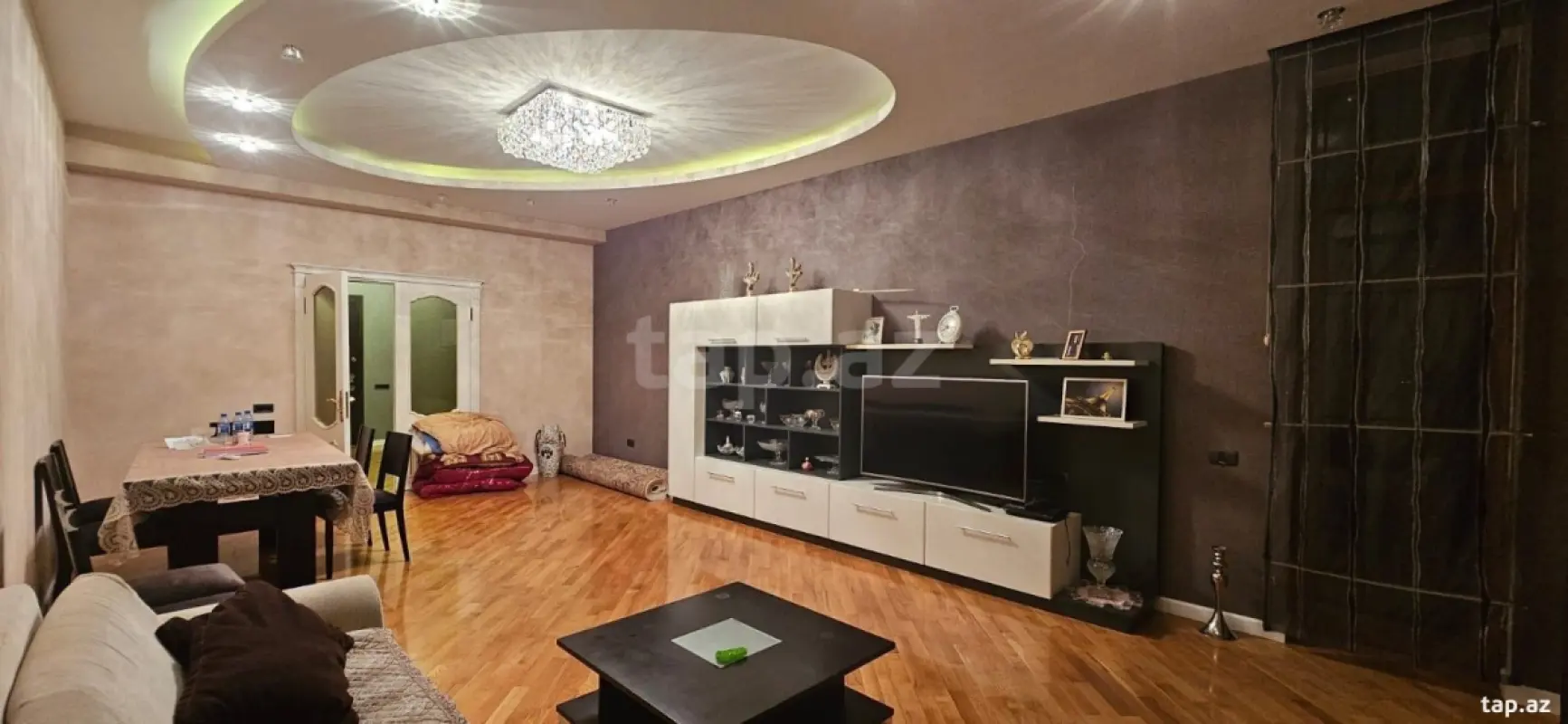Kirayə verilir 2 otaqlı yeni tikili 135 m²