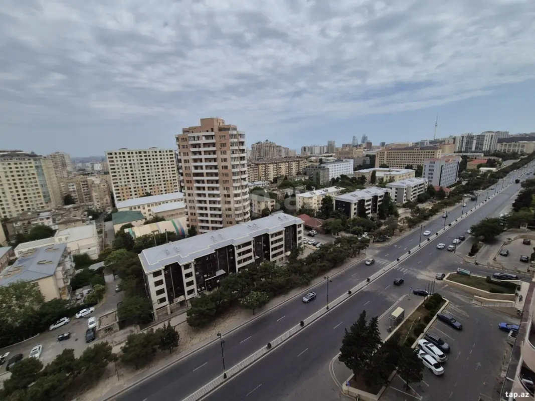 Satılır 5 otaqlı yeni tikili 202 m²