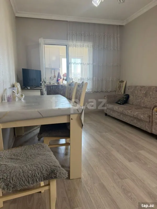 Kirayə verilir 2 otaqlı mənzil 45 m²