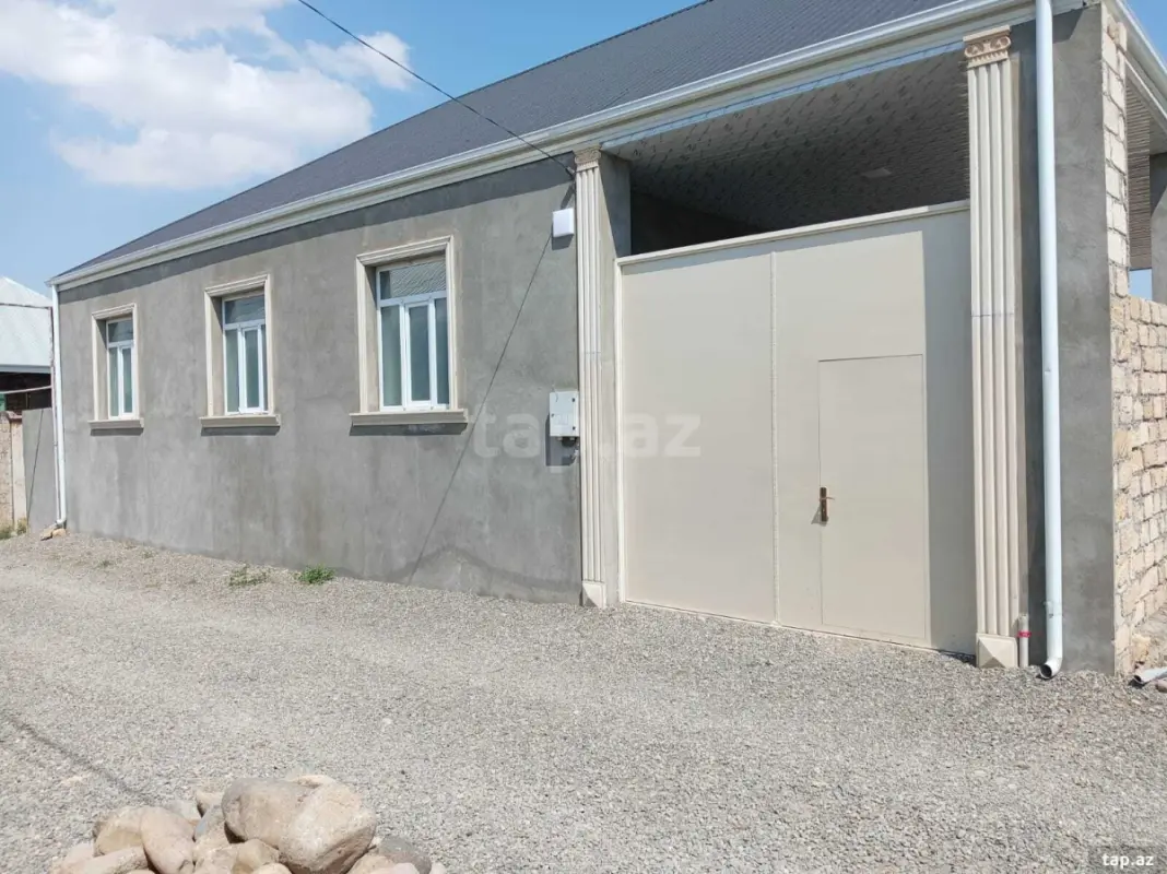 Satılır 2 otaqlı həyət evi 105 m²
