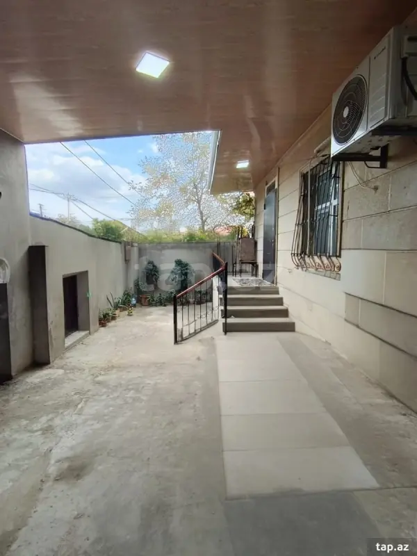 Satılır 4 otaqlı həyət evi 130 m²