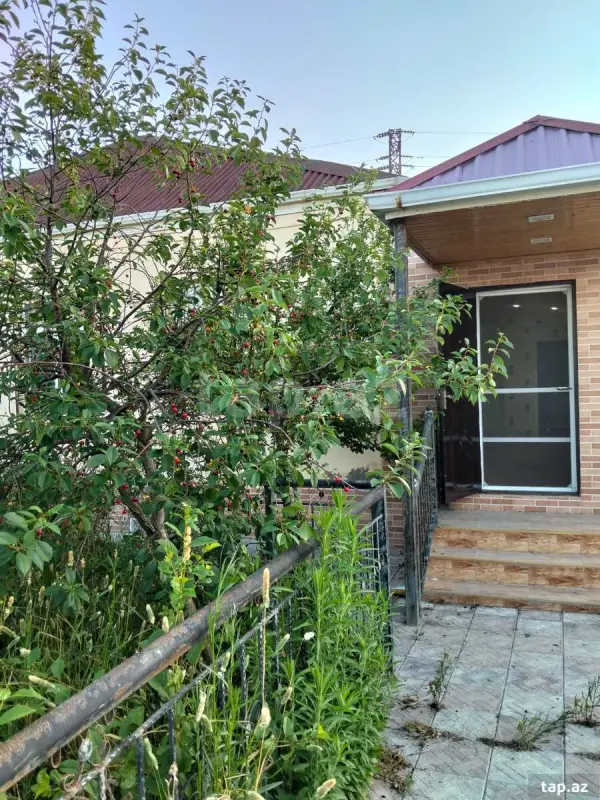 Satılır 6 otaqlı həyət evi 150 m²