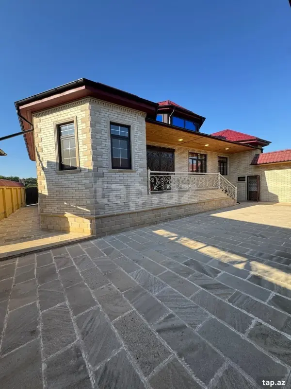 Satılır 4 otaqlı həyət evi 150 m²