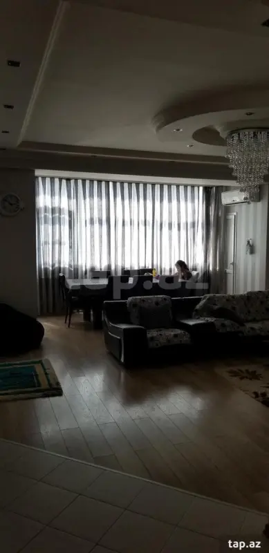 Satılır 3 otaqlı yeni tikili 115 m²